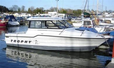 bateau moteur Bayliner