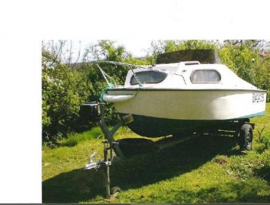 Bateau Esturgeon Jouandoudet + Remorque
