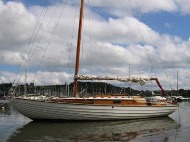 Mythique voilier Folkboat (Folk boat) en bois