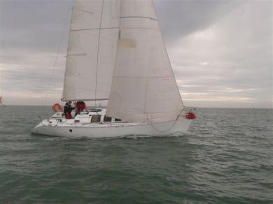 Voilier FIRST 35S5 de 1988 prix 30000 euros prix ferme